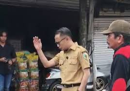 Wali Kota Palangka Raya Fairid Naparin Sidak Pasar Tradisional, Penempatan Pedagang Pasar Besar Akan Ditata Ulang